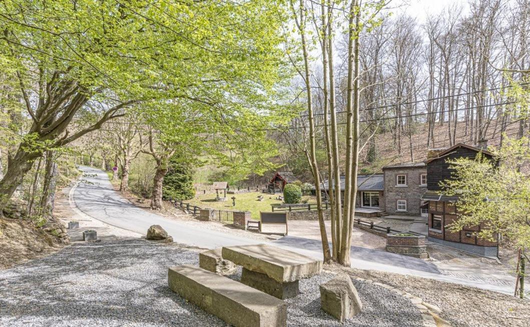 Le Gite Des Platanes Spa Exterior foto