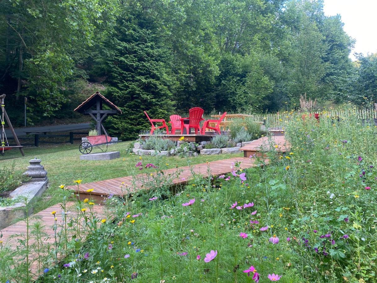 Le Gite Des Platanes Spa Exterior foto