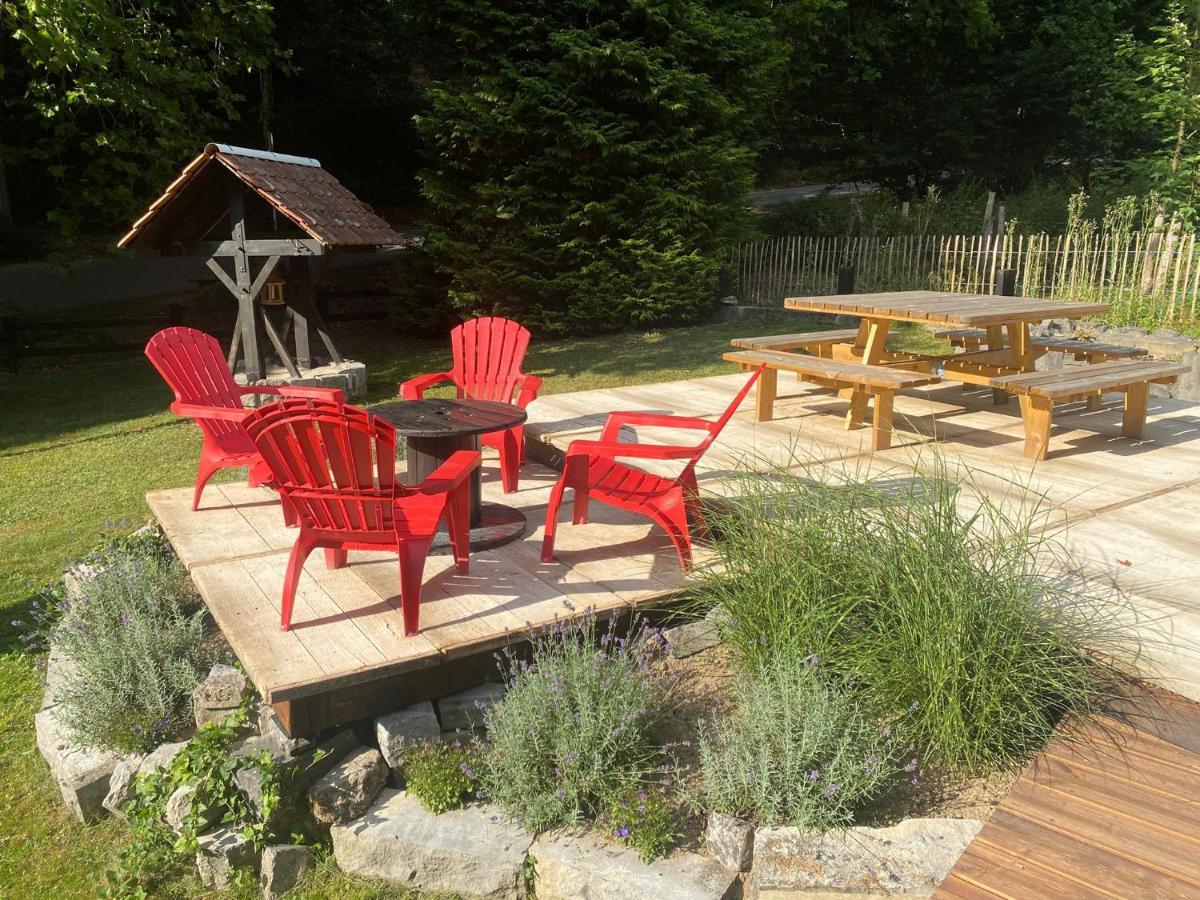 Le Gite Des Platanes Spa Exterior foto